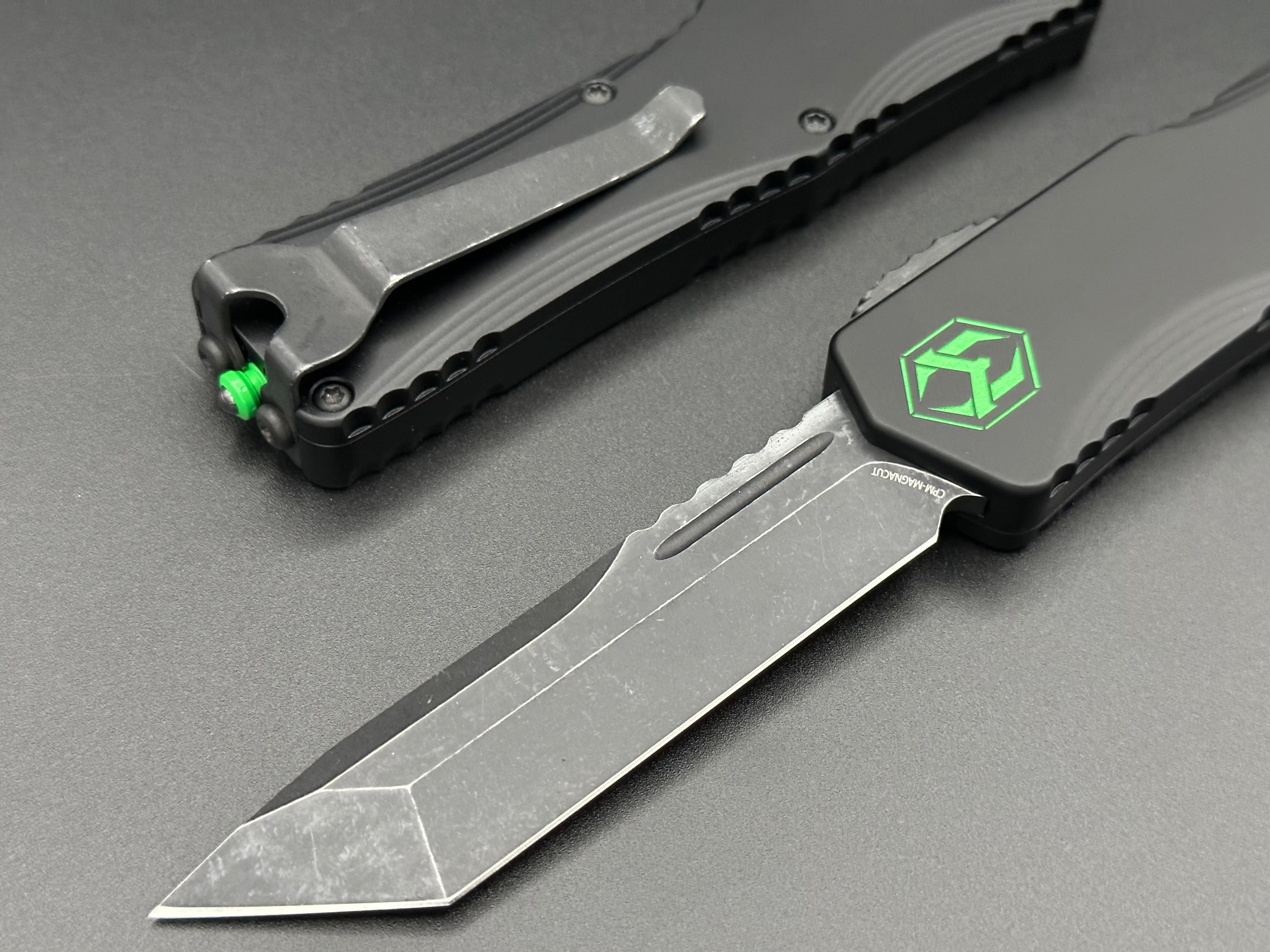 Heretic Knives Blade Show 2023 Colossus Battle Black Tanto w/ Heretic Green Logo - Tristar Edge