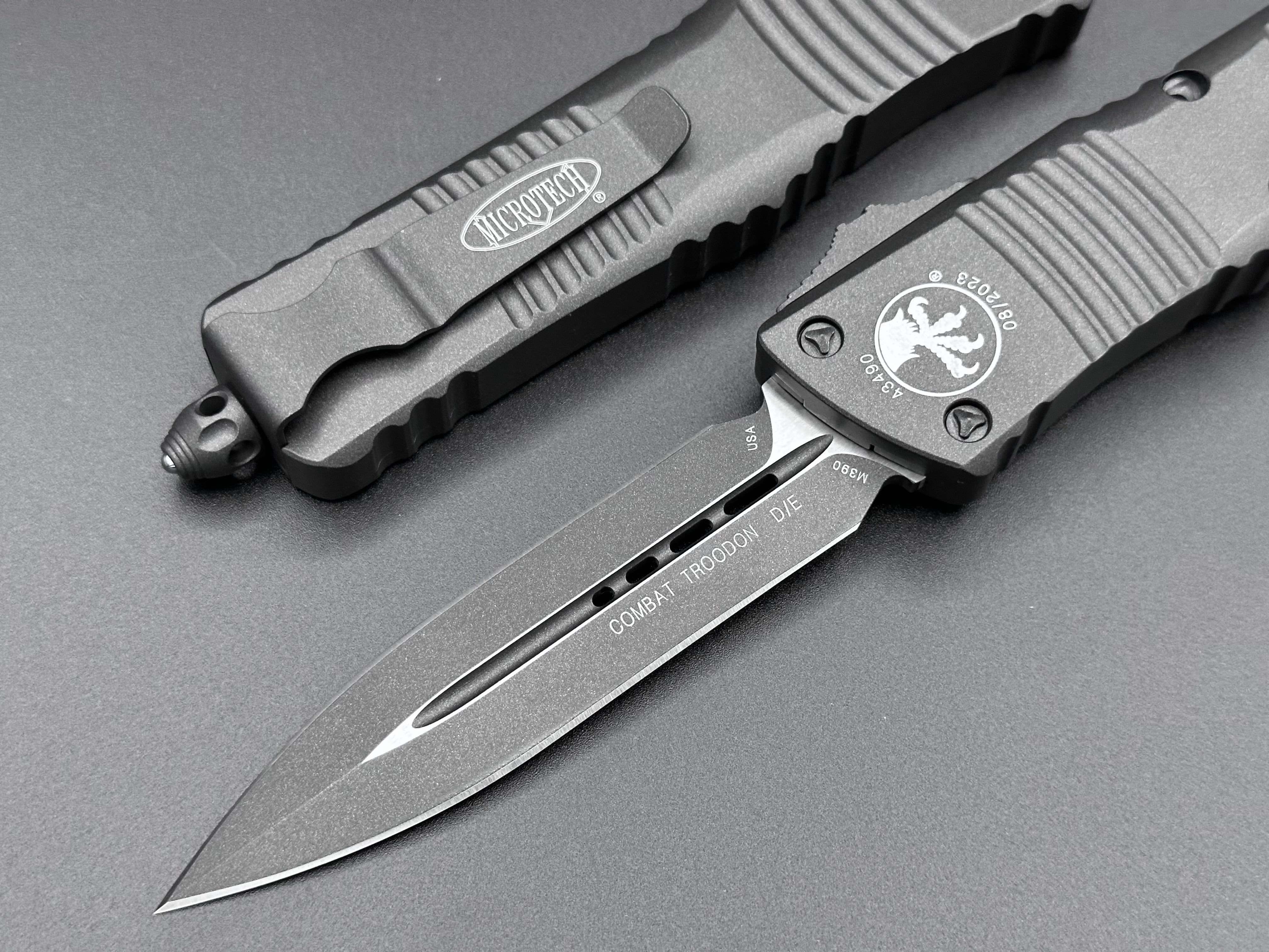 Microtech Combat Troodon Double Edge Cerakote Dark Tungsten Standard 142-1 CDT - Tristar Edge
