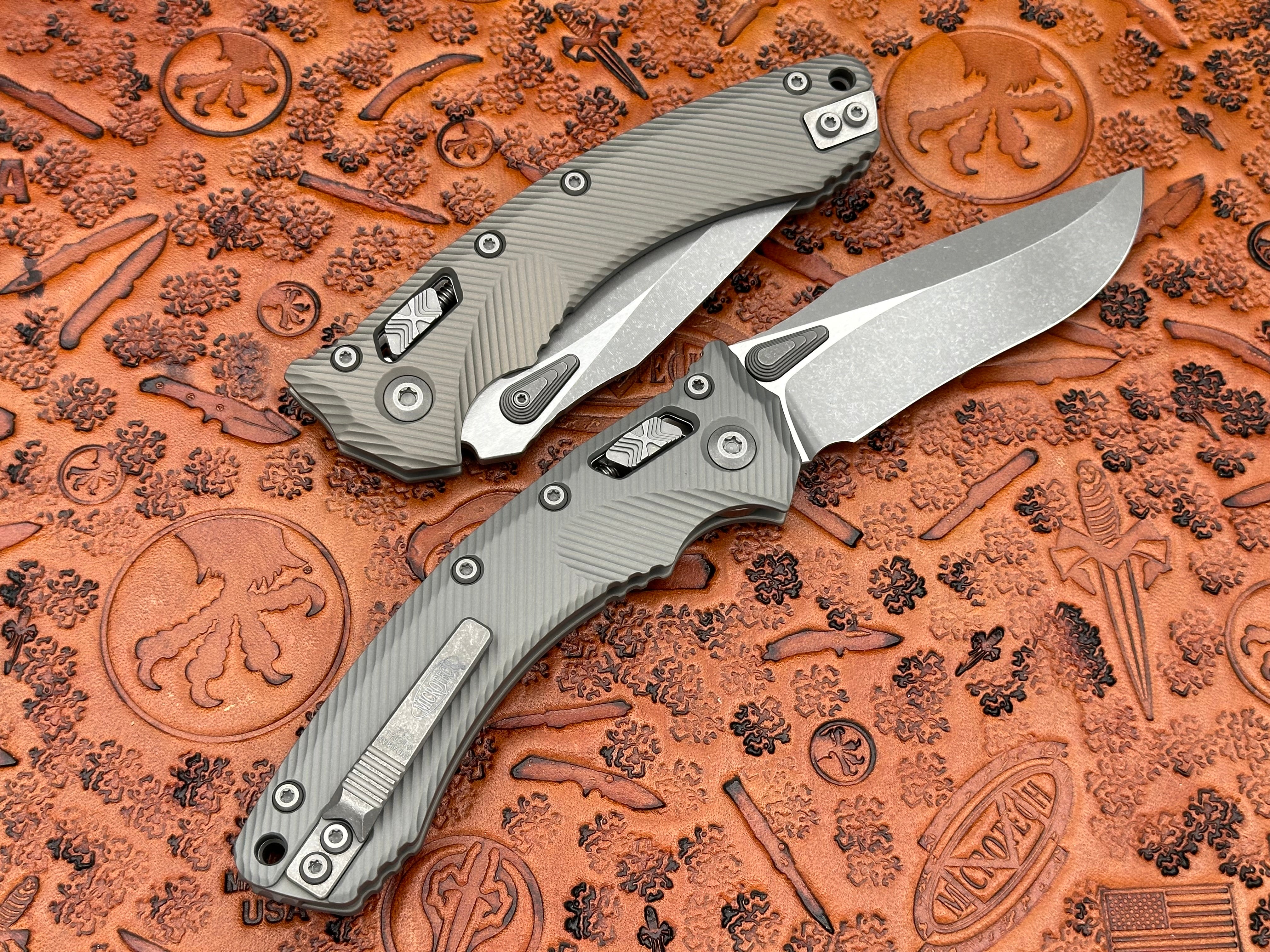 Microtech Amphibian RAM-LOK Single Edge Fluted Aluminum Natural Clear Apocalyptic Standard 137RL-10 APFLNC - Tristar Edge