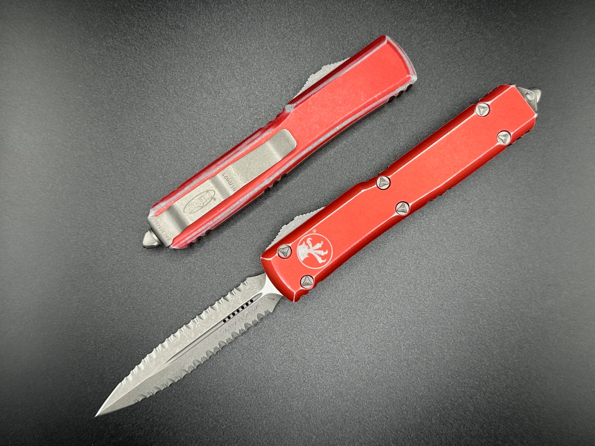 ULTRATECH D/E STONEWASH DOUBLE FULL SERR DISTRESSED RED 122-D12DRD - Tristar Edge