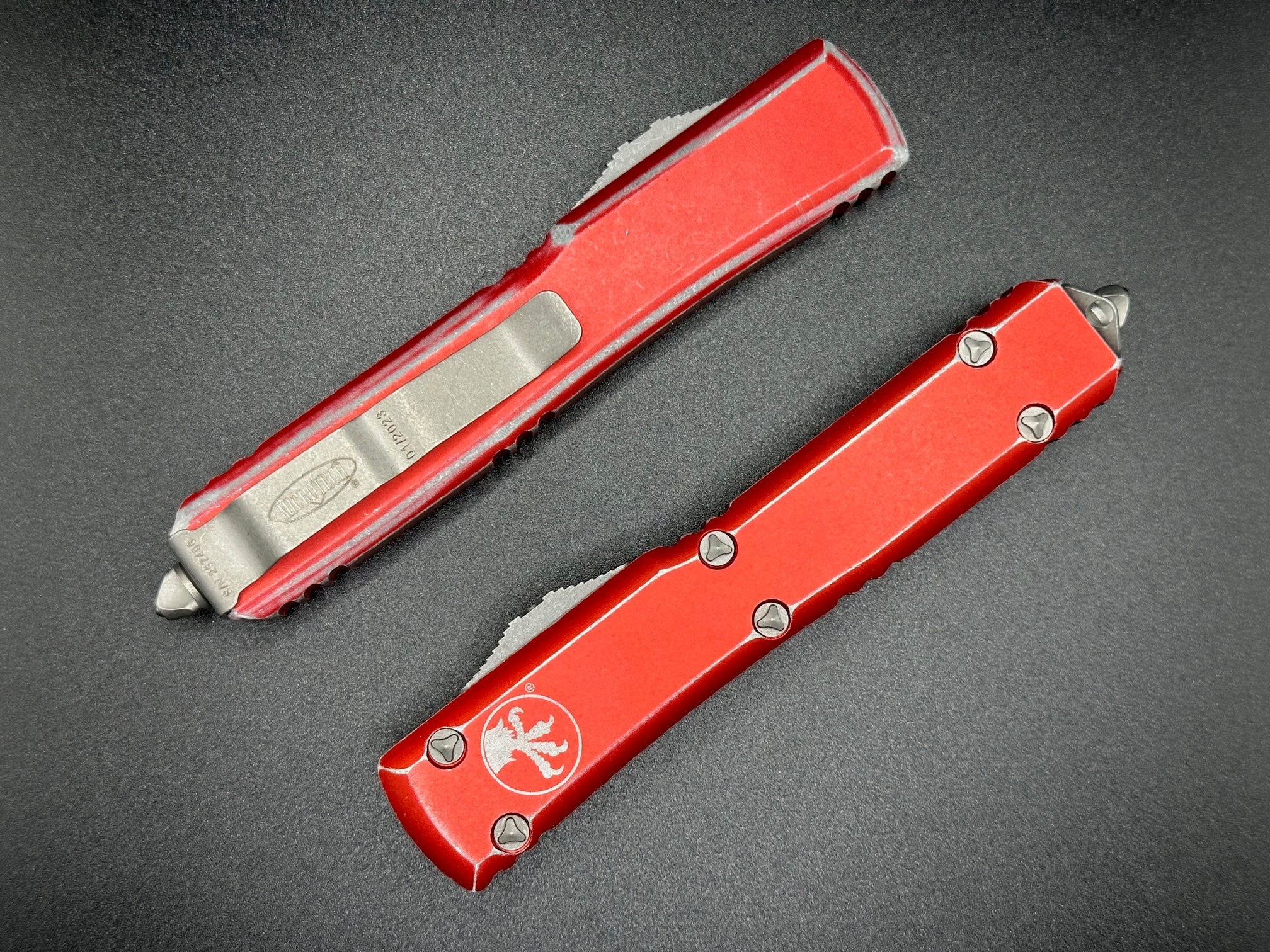 ULTRATECH D/E STONEWASH DOUBLE FULL SERR DISTRESSED RED 122-D12DRD - Tristar Edge