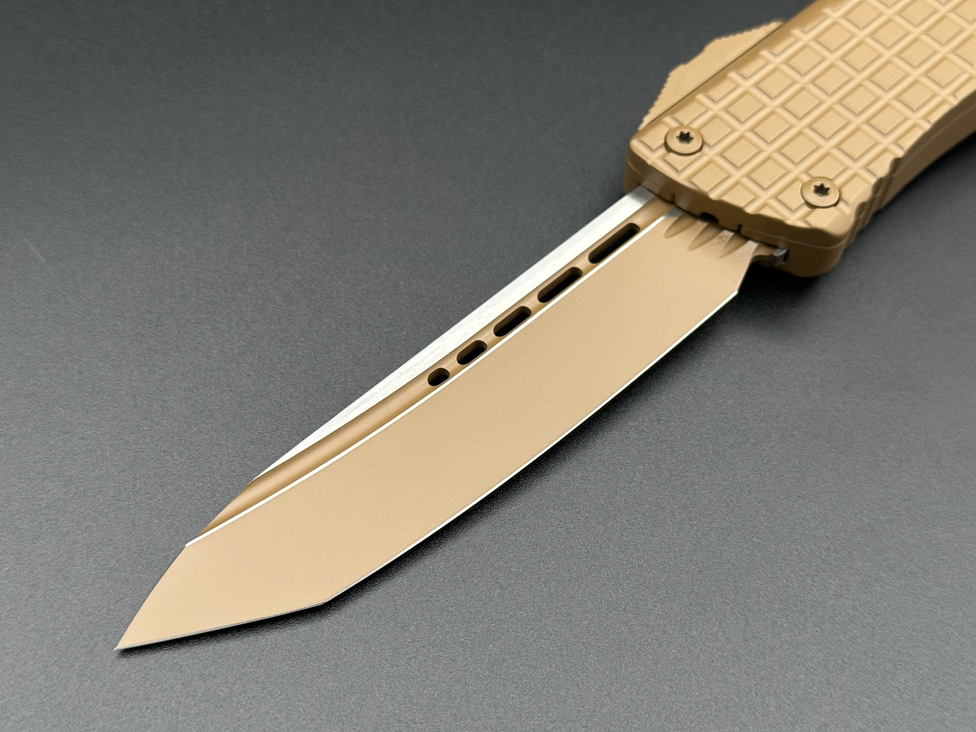 Combat Troodon T/E Delta Tan Cerakote 144-1CT-CTA - Tristar Edge