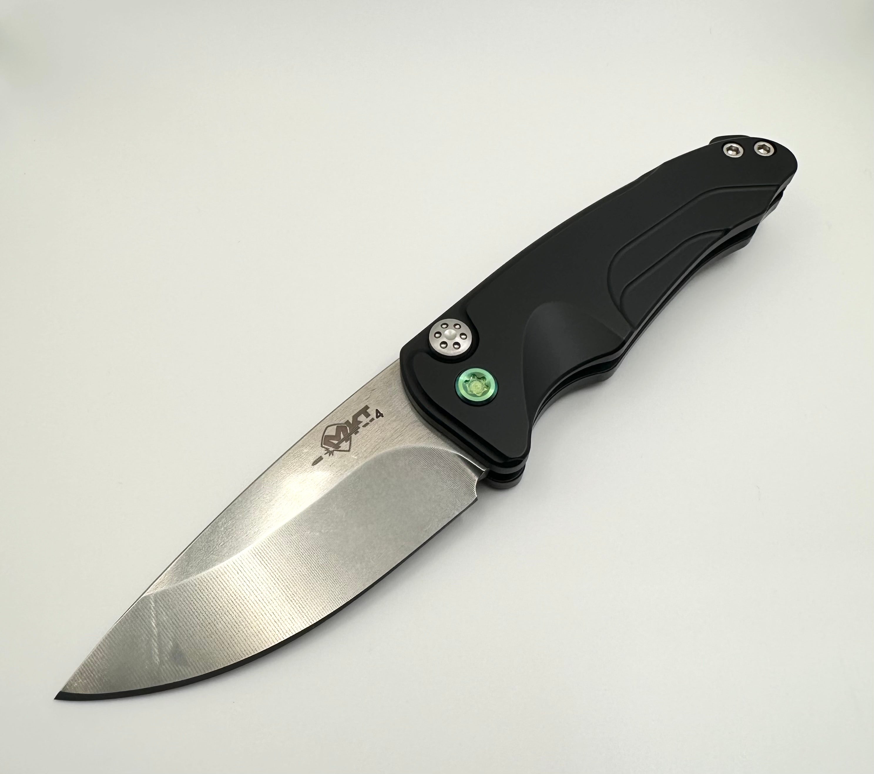 Medford Knife Smooth Criminal Auto S45VN Tumbled Blade, Black Handles, Green HW/Clip - Tristar Edge