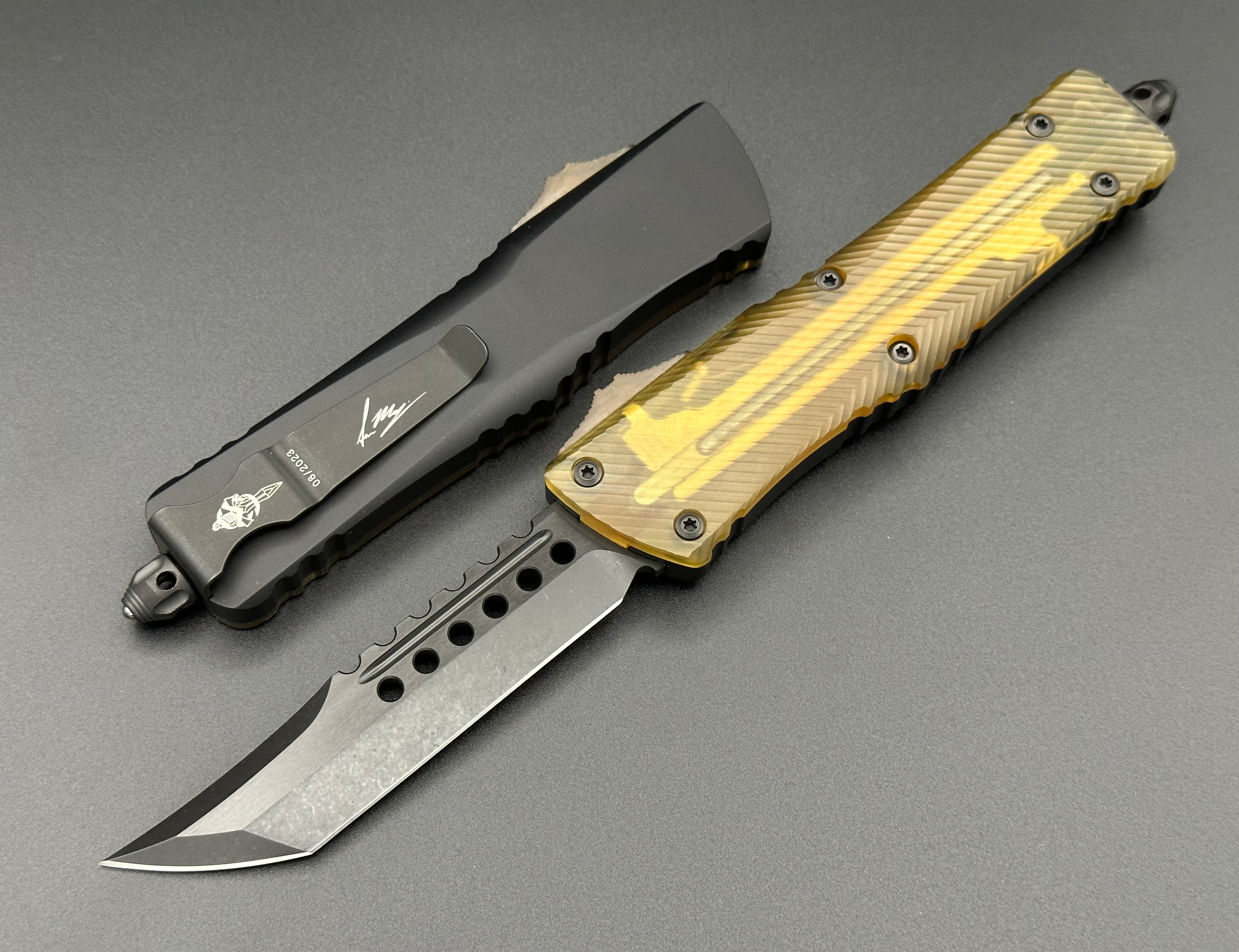 Microtech Knives Combat Troodon DLC Hellhound W/ Ultem Top And Button 219-1 DLCTULS - Tristar Edge