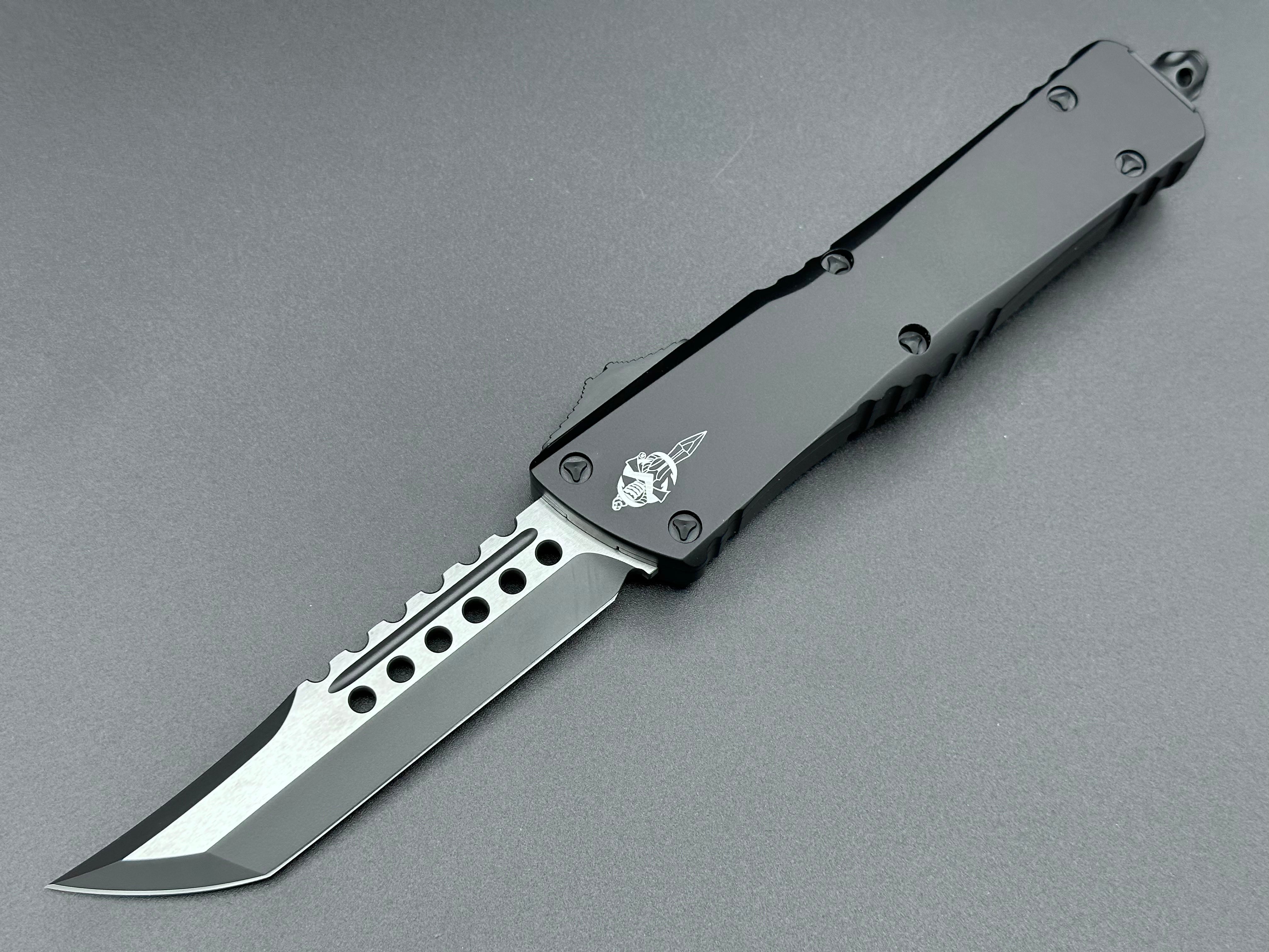 Microtech Knives Combat Troodon Hellhound Signature Series Smooth Chassis Tactical Standard 219S-1 TS - Tristar Edge