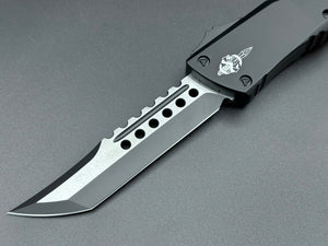 Microtech Knives Combat Troodon Hellhound Signature Series Smooth Chassis Tactical Standard 219S-1 TS - Tristar Edge