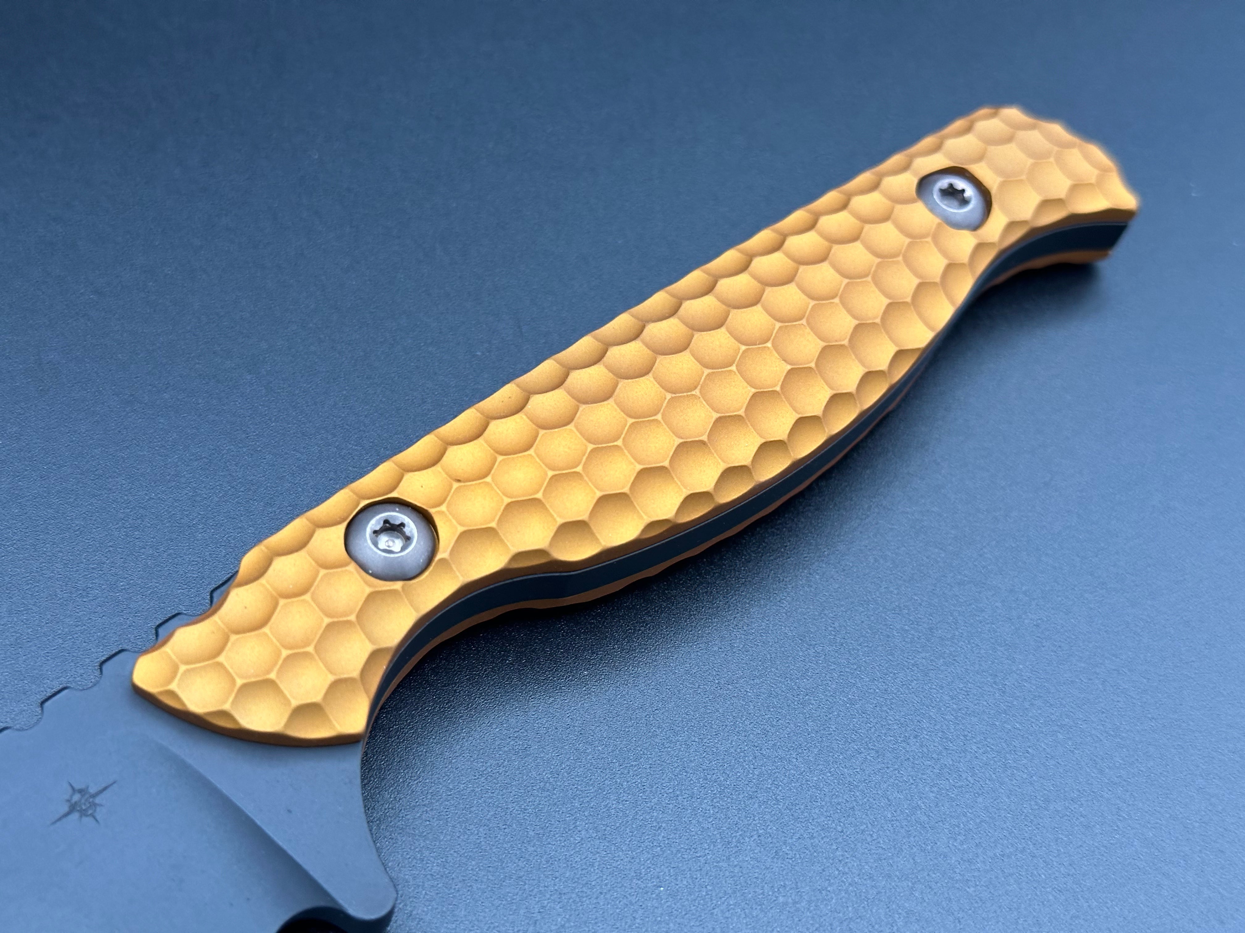 Toor Knives Mutiny Bounty Gold - Tristar Edge