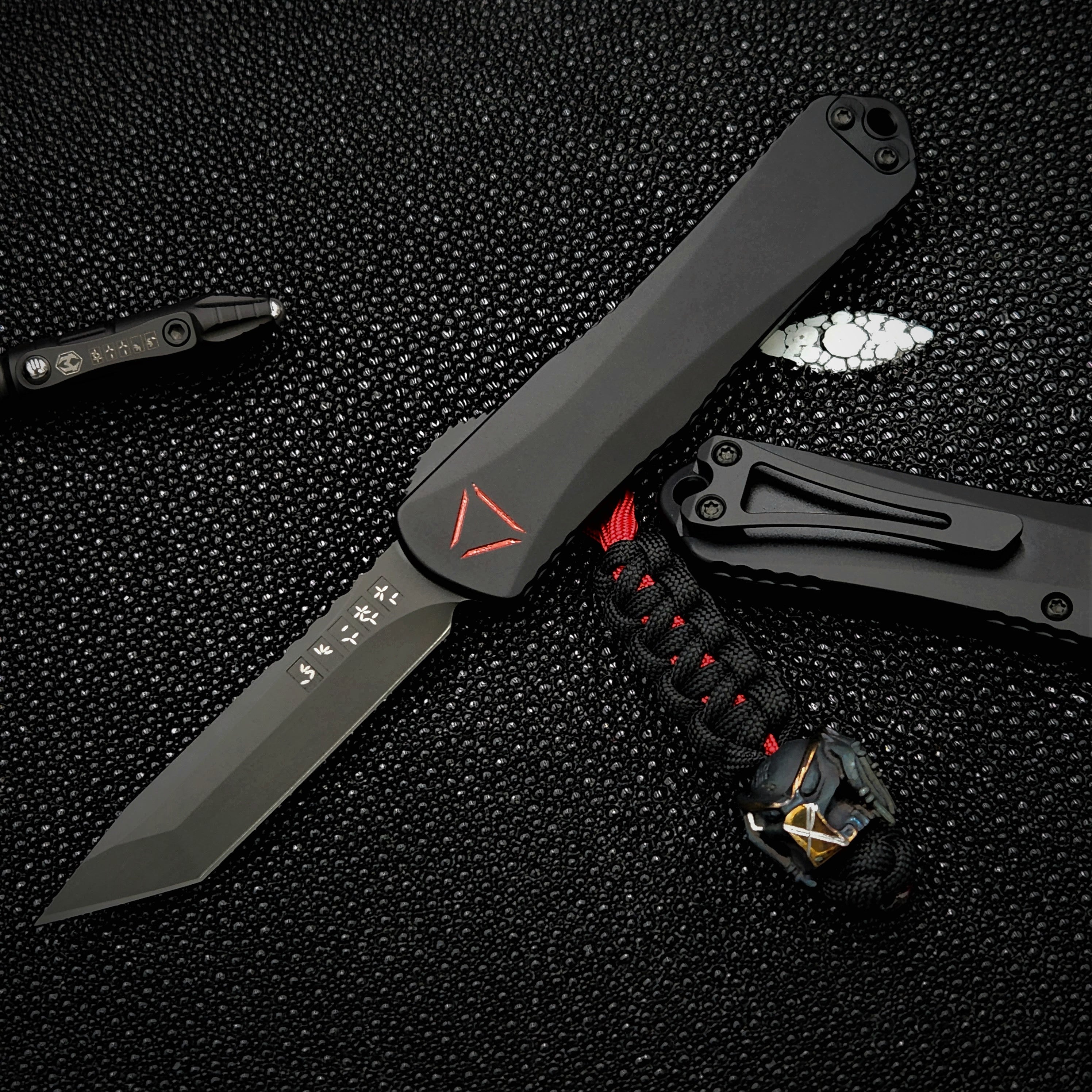 Heretic Knives Manticore E Predator DLC With Predator Cobalt Bead - Tristar Edge