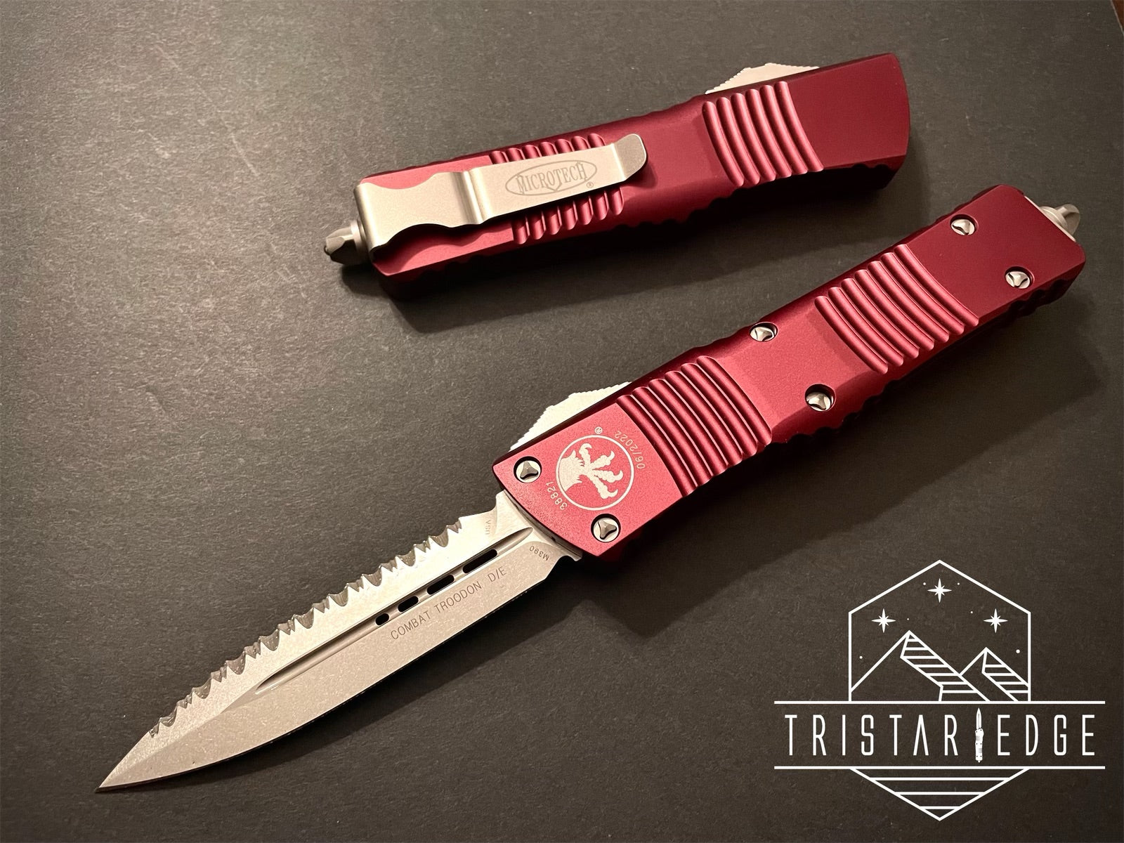 Combat Troodon Double Edge Stonewash Fully Serrated & Merlot Red 142-12MR - Tristar Edge