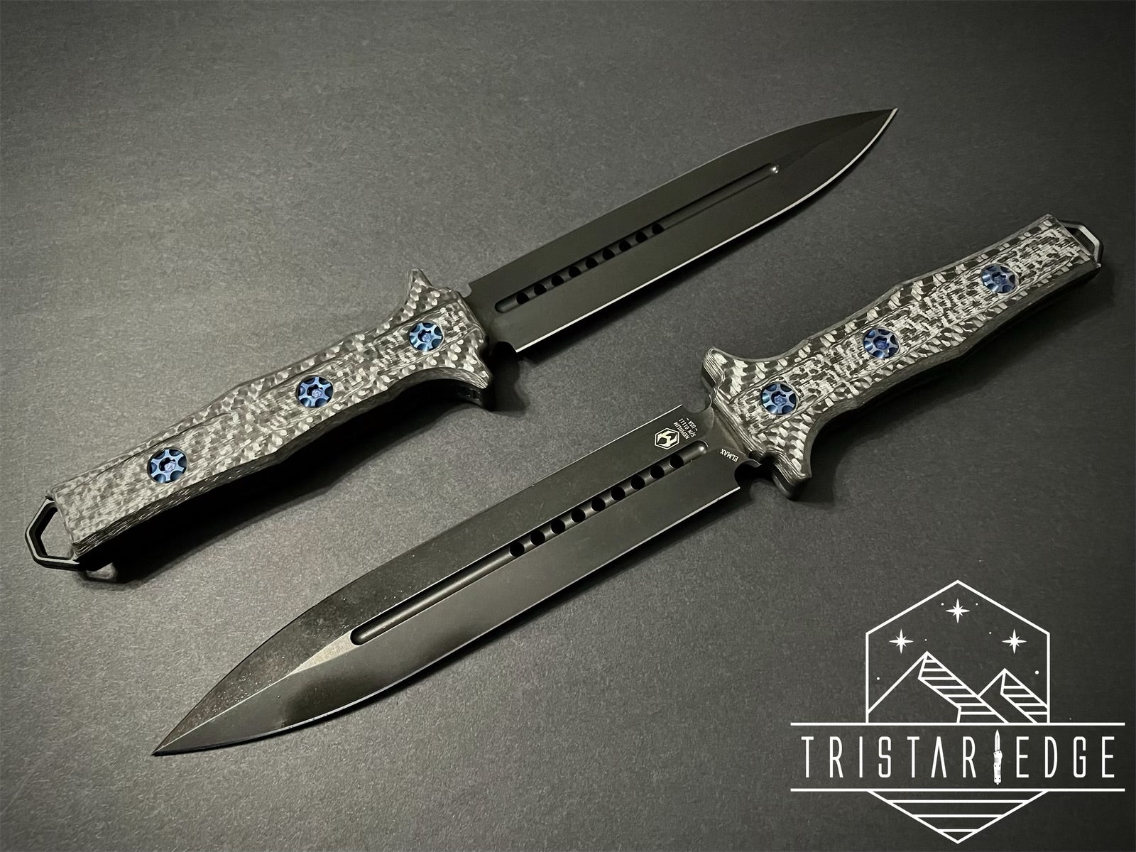 Nephilim DLC Double Edge, Carbon Fiber Scales, Blue Ti Hardware - Tristar Edge